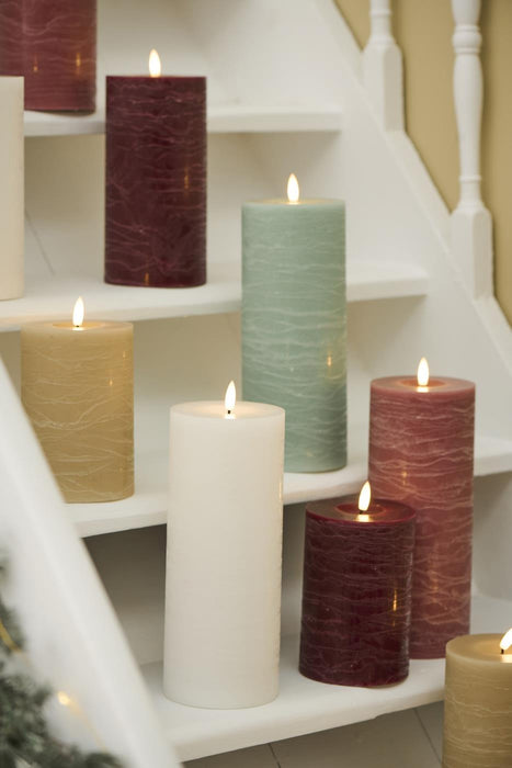 KI-generiertes Bild,IB Laursen 3D LED Stumpenkerze 20cm Grün Nyhavn Echtwachs flackernde Blockkerze