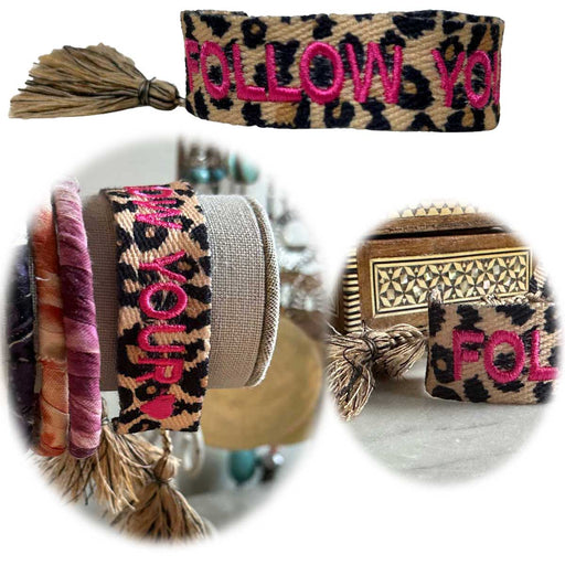 KI-generiertes Bild Canvas Statement Armband Leo Follow Your ❤️ Leopard Pink Quasten besticktes Webarmband