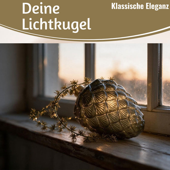 KI-generiertes Bild,XL Deko Glas Licht-Kugel Zapfen 15 LED 20cm Timer Batterie-Fach Gold zum Anhängen